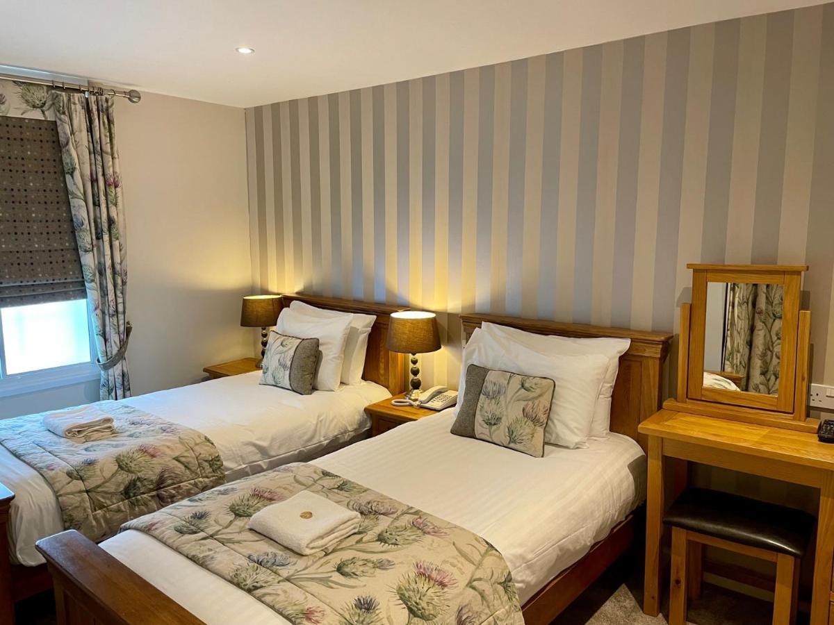 Glen Clova Hotel & Luxury Lodges Millton of Clova Exteriör bild