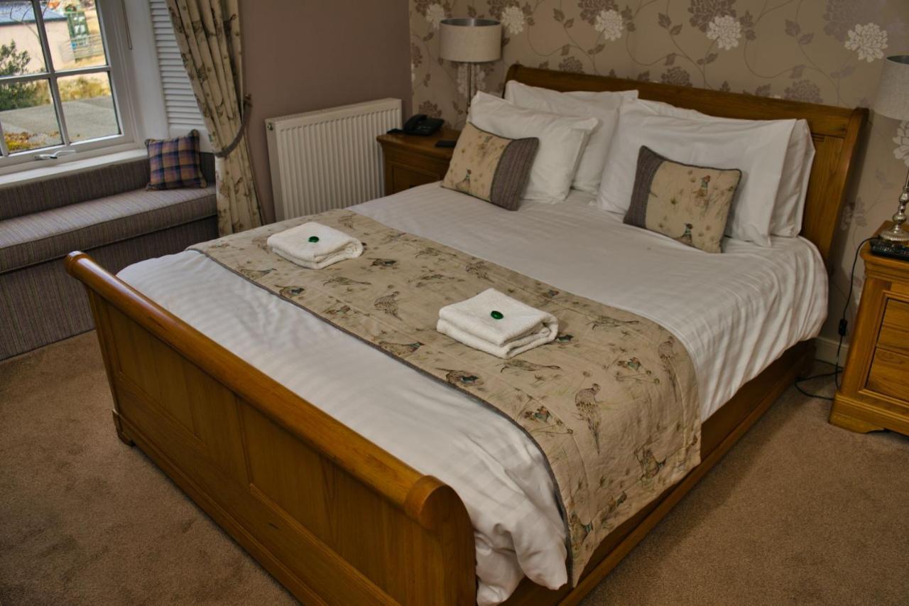 Glen Clova Hotel & Luxury Lodges Millton of Clova Exteriör bild