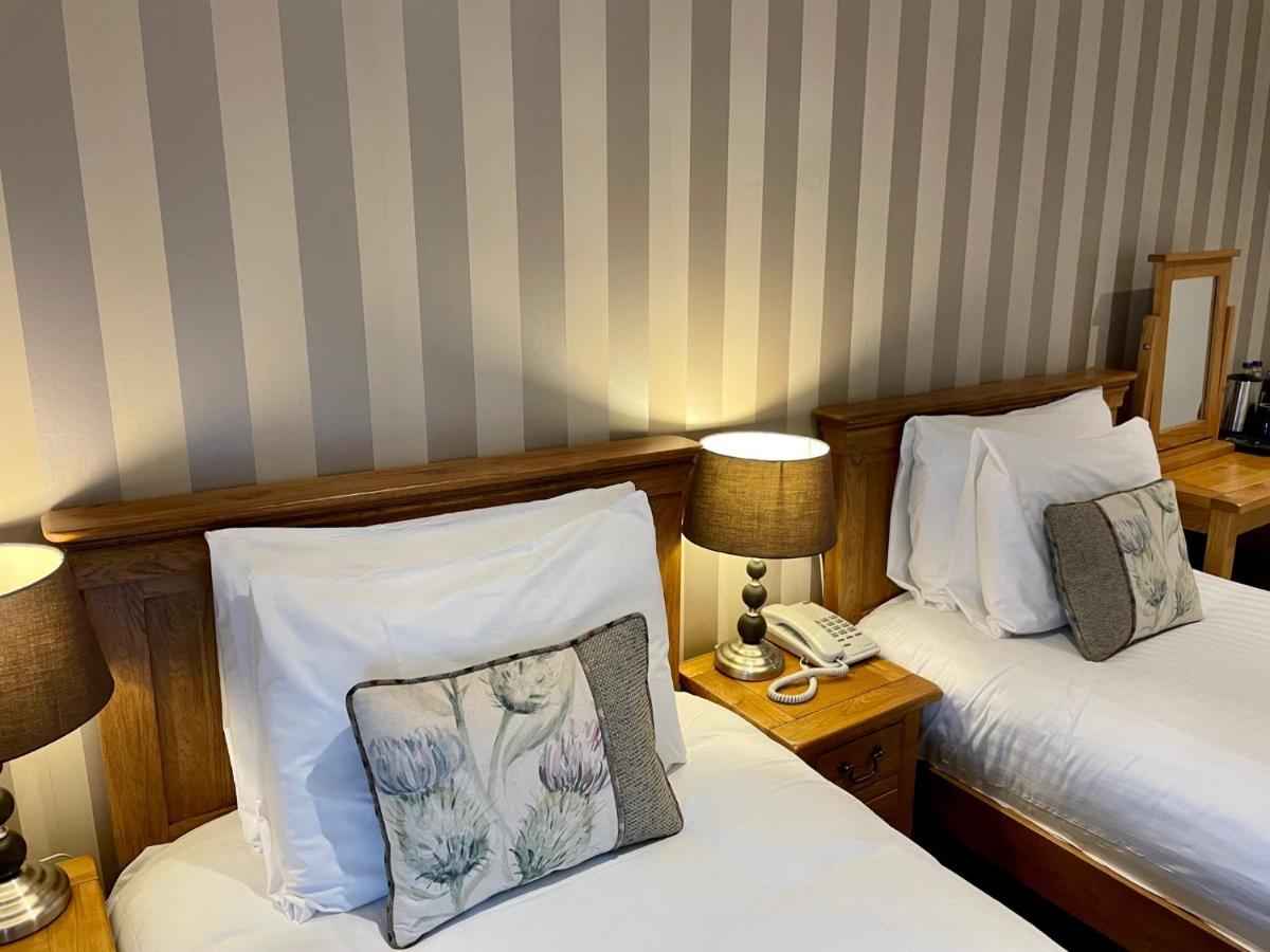 Glen Clova Hotel & Luxury Lodges Millton of Clova Exteriör bild
