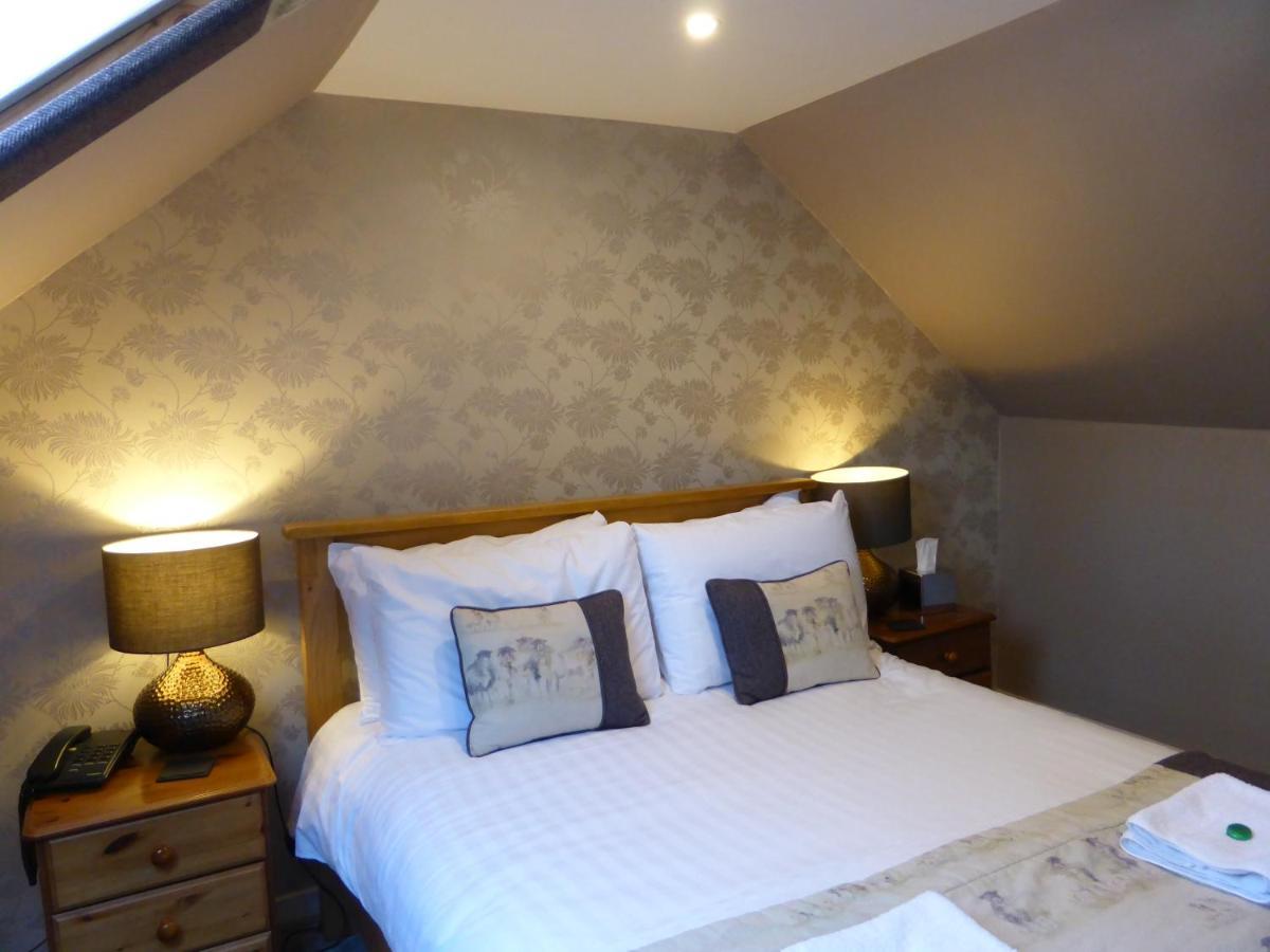 Glen Clova Hotel & Luxury Lodges Millton of Clova Exteriör bild