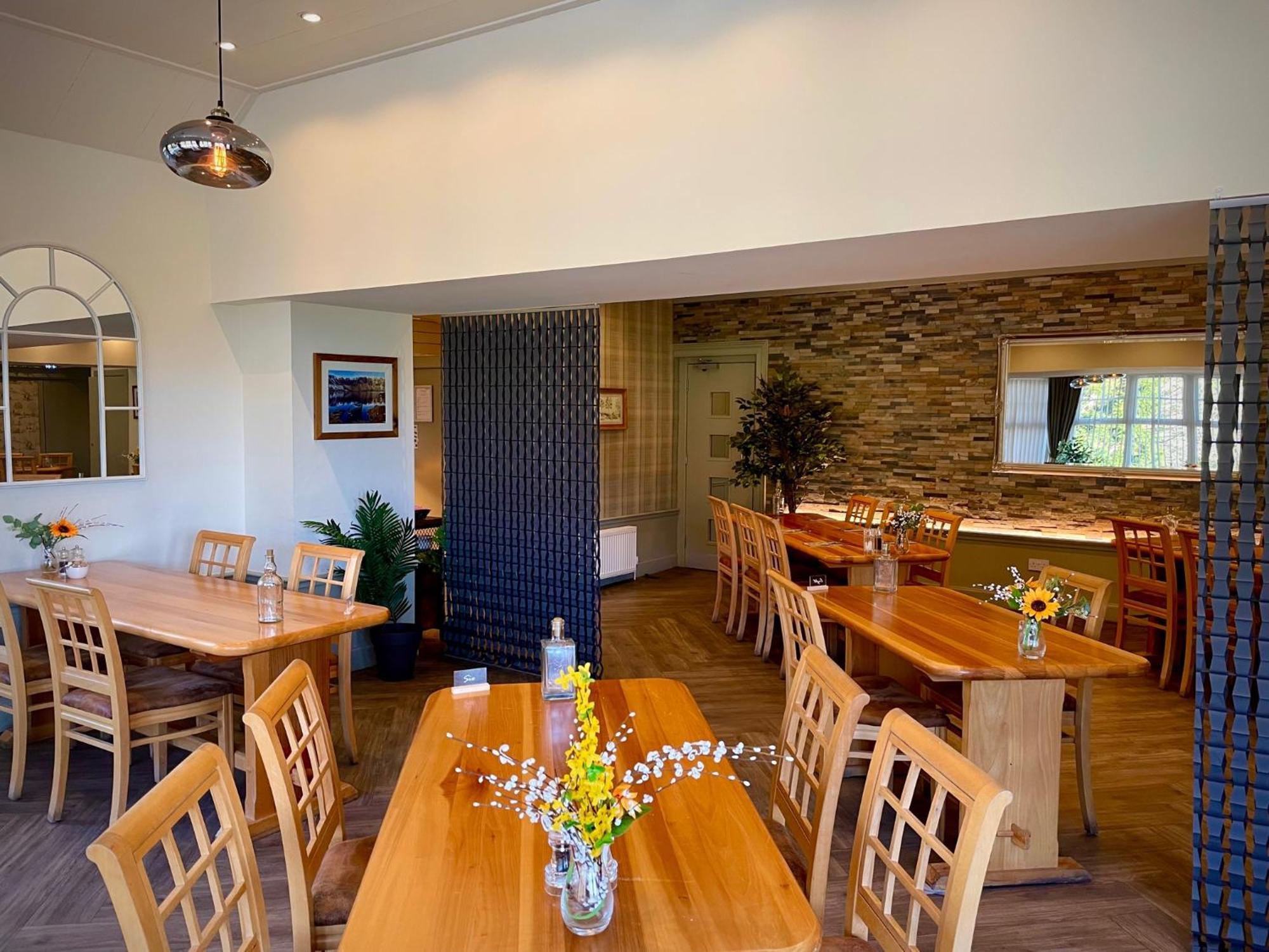 Glen Clova Hotel & Luxury Lodges Millton of Clova Exteriör bild