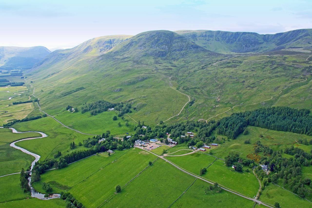 Glen Clova Hotel & Luxury Lodges Millton of Clova Exteriör bild